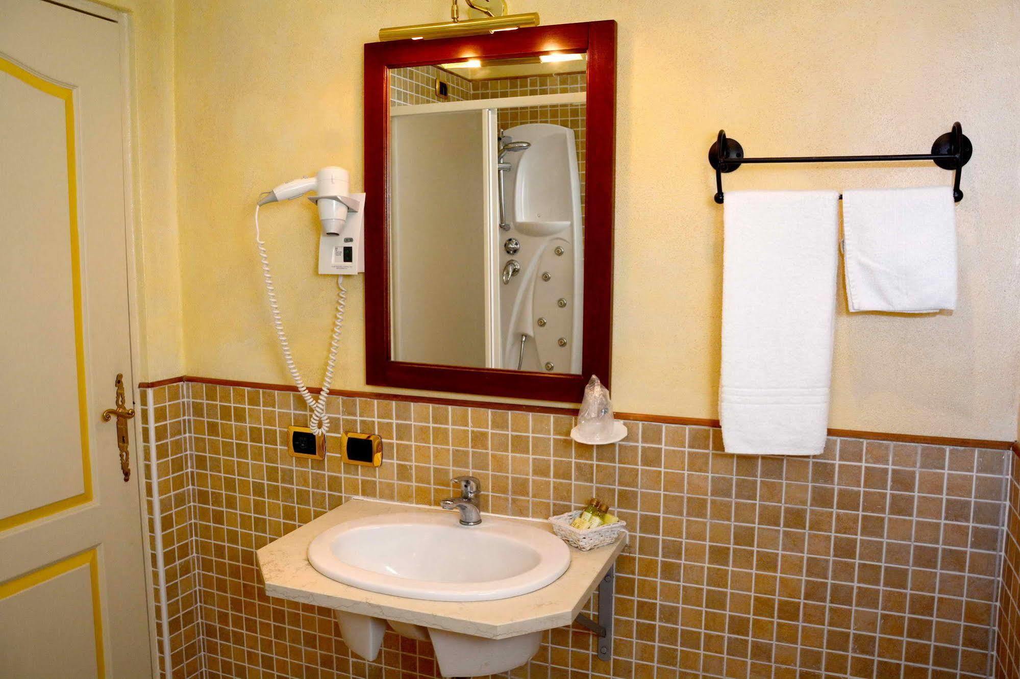 Dimora Storica Antica Hostelleria Hotel 3*